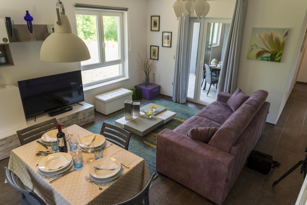 Luxury Villa Cetiri Hrasta Pićan Exteriör bild